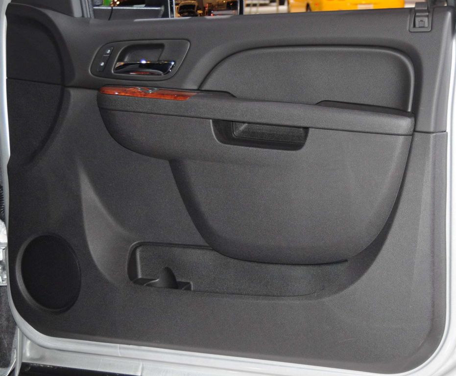 2011 chevy silverado door panel